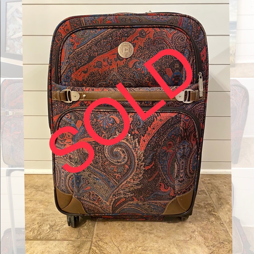 Chaps Luggage Set